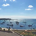Oda ve Kahvaltı Frontemare 4*