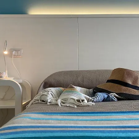 Frontemare 切萨雷奥港