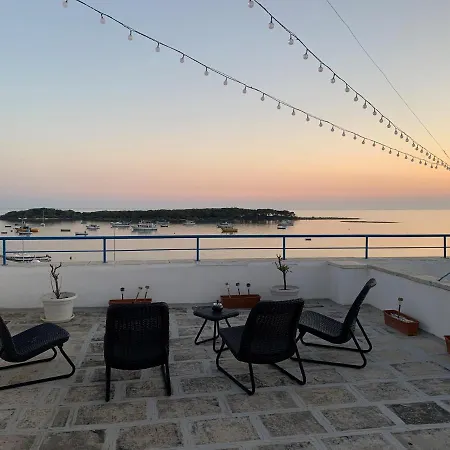 Frontemare Bed & Breakfast 4*